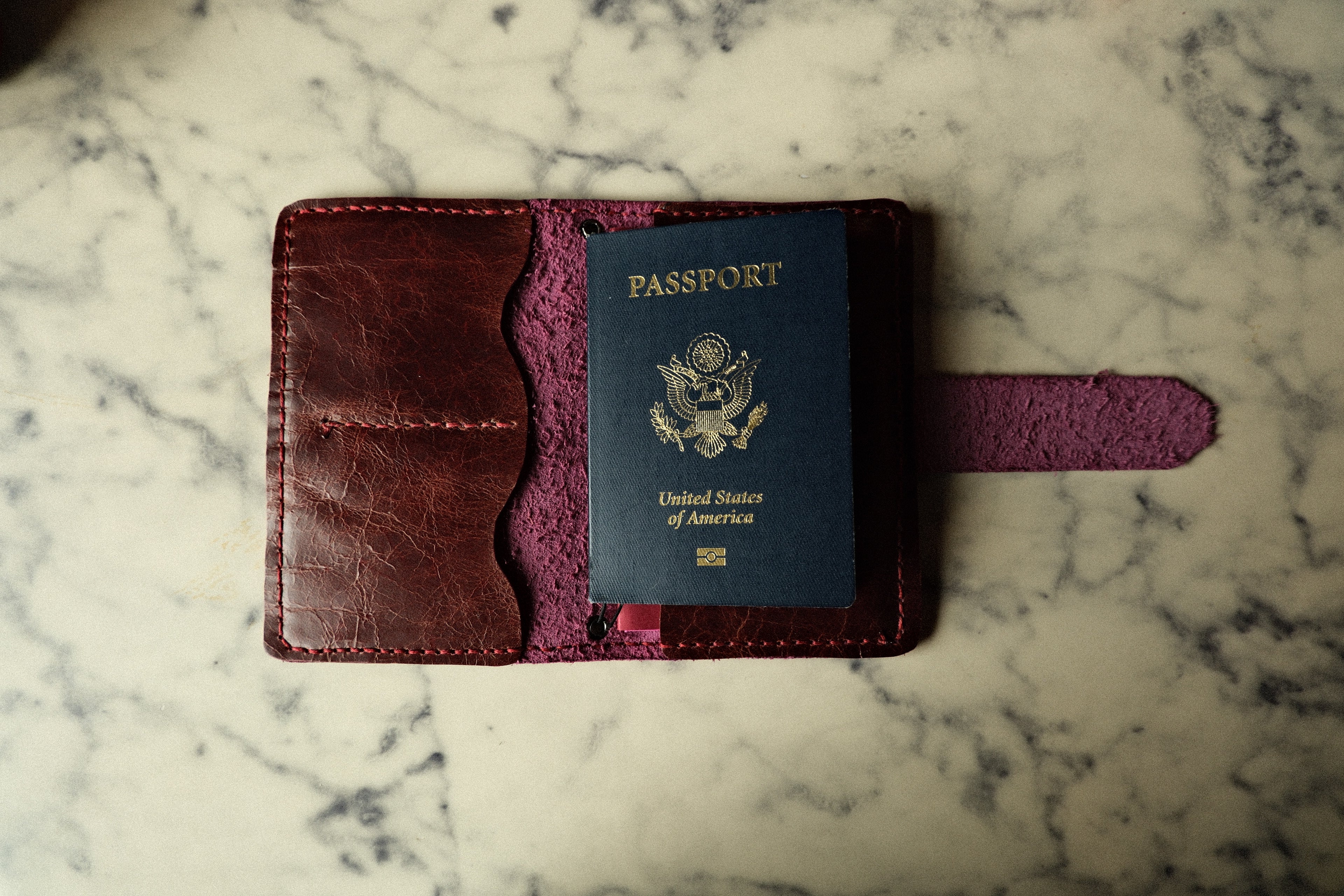 The pocket companion (Deep purple)