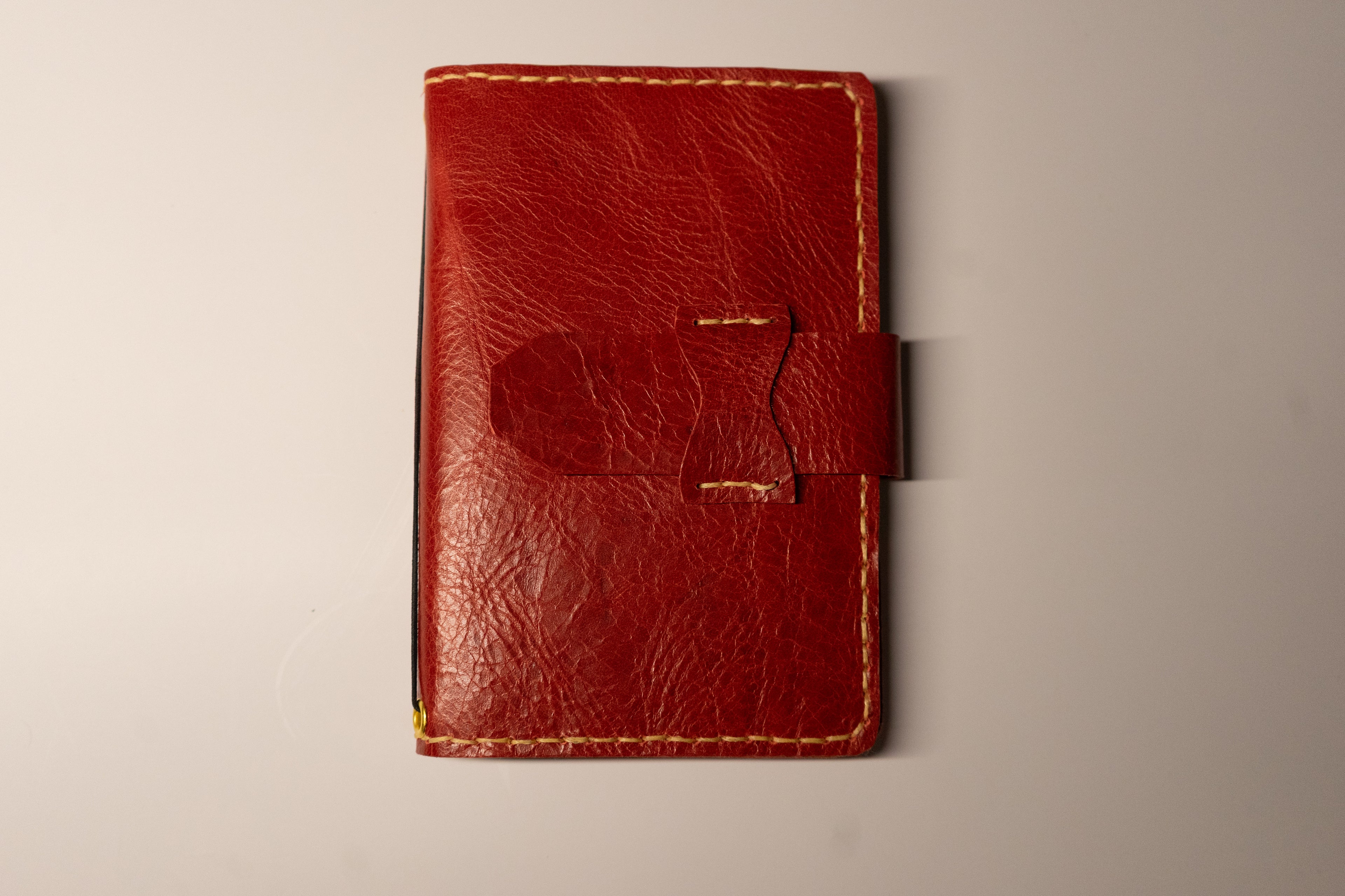 The pocket companion (Red)