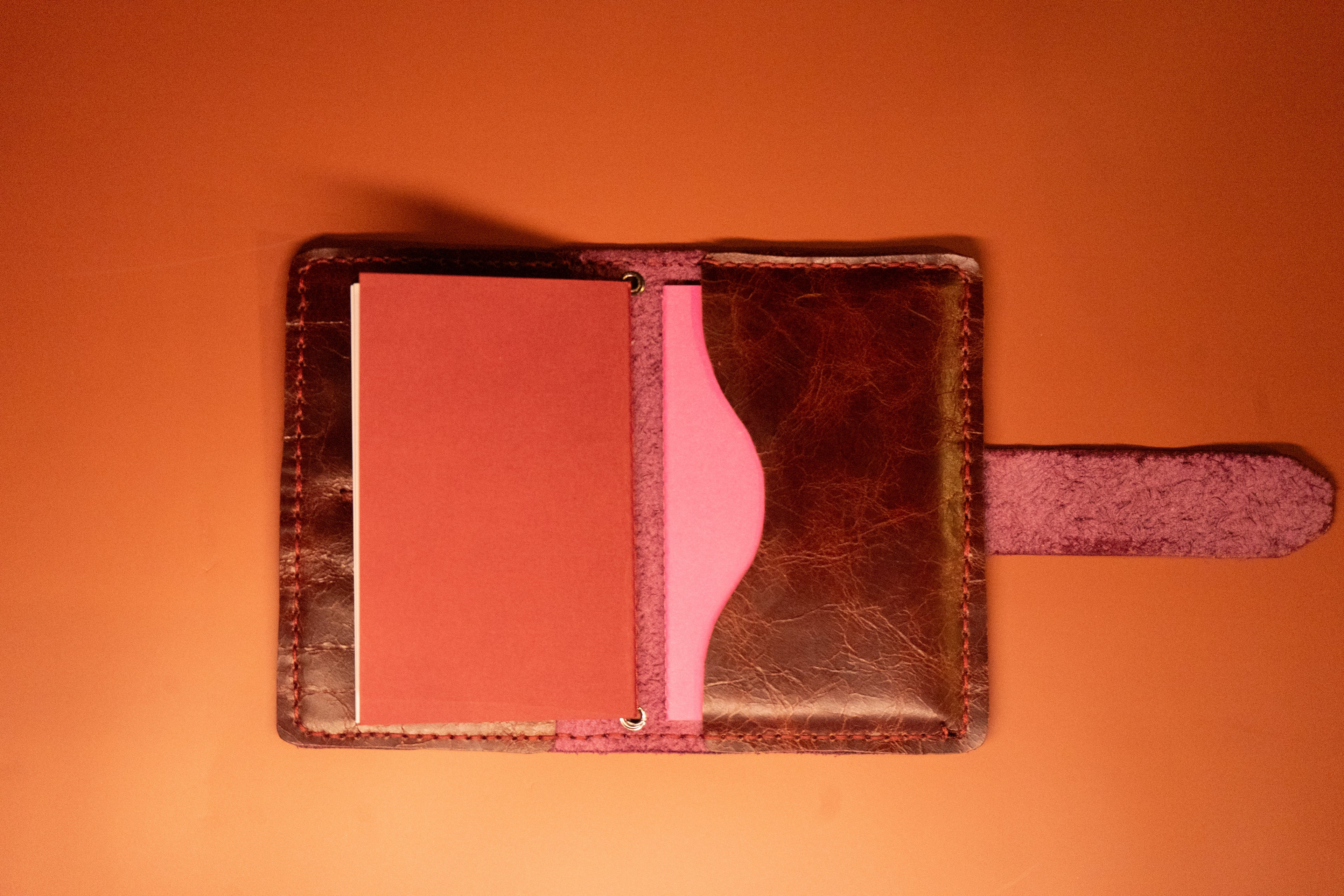 The pocket companion (Deep purple)