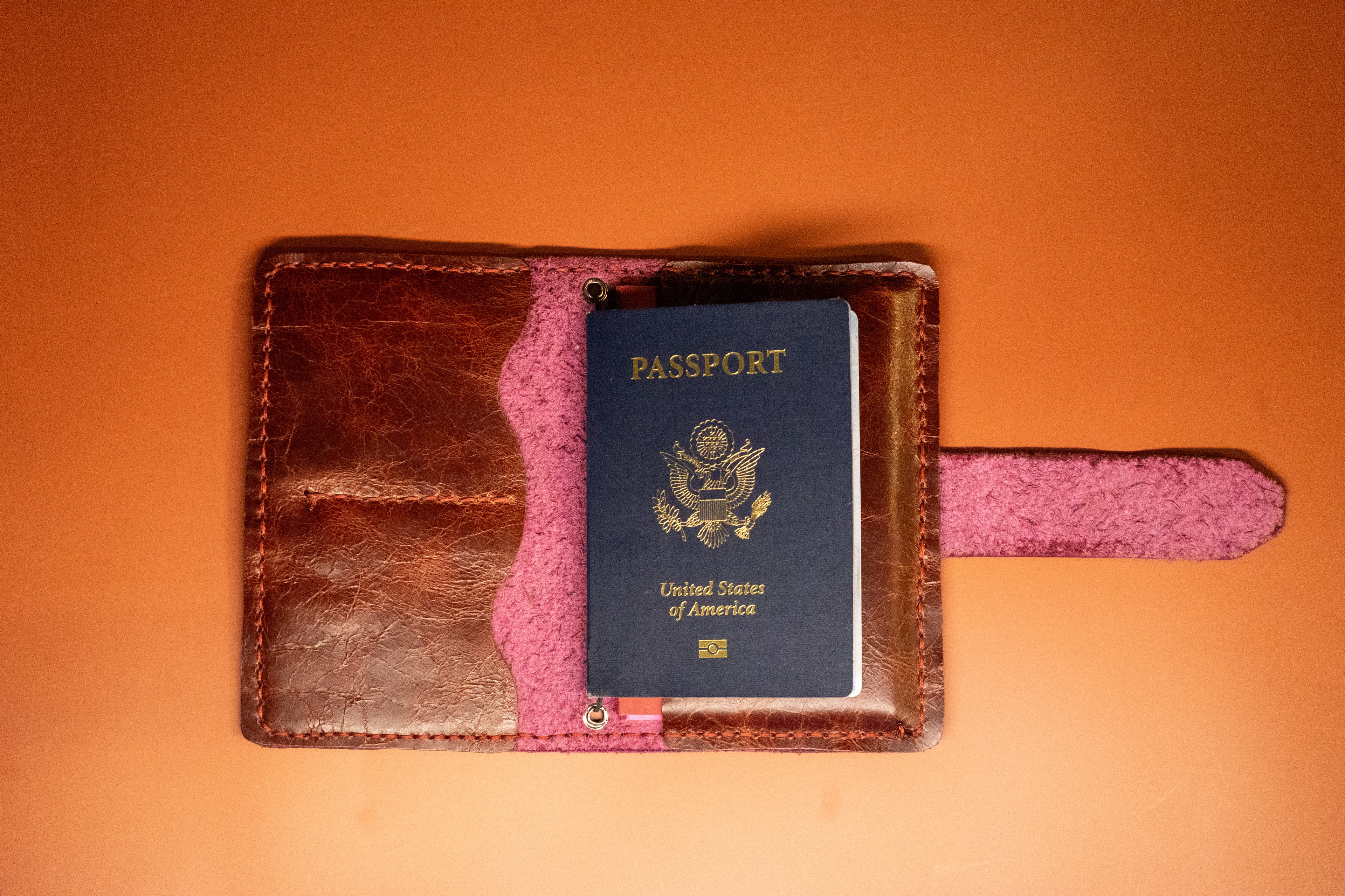 The pocket companion (Deep purple)